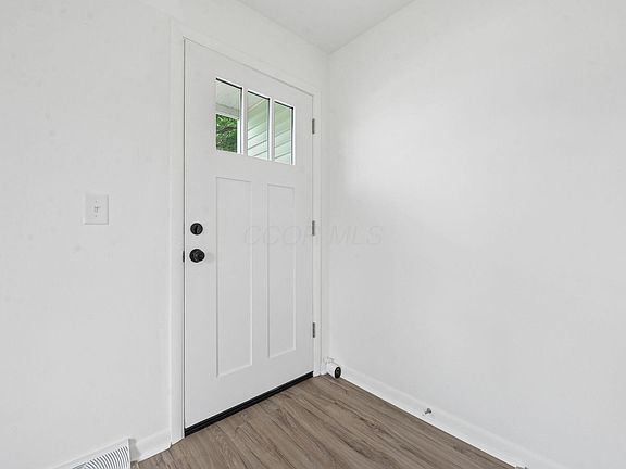 4th image of 1127 Grace St