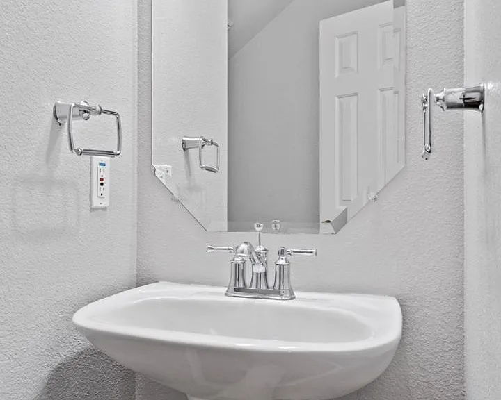 10724 Thoroughbred Dr — Photo 17