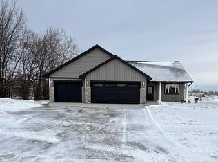 W6596 E Steamboat Ln, Appleton, WI 54915