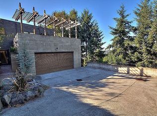 410 Raye St, Seattle, WA 98109