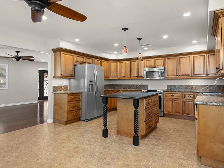885 Eldorado Dr — Photo 9