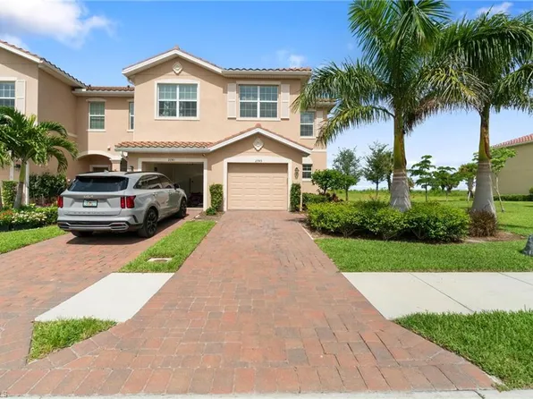 2745 Citrus ST, NAPLES, FL 34120