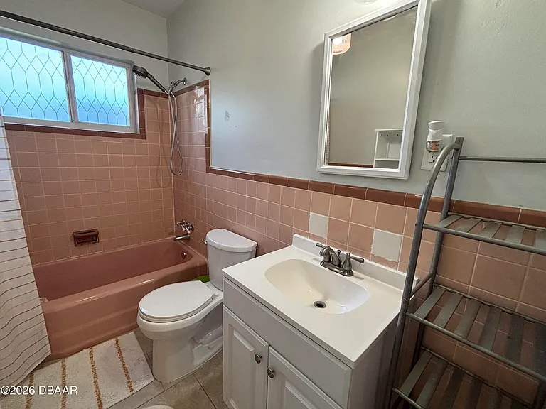 43 Warwick Ave — Photo 27