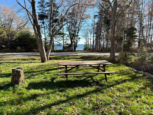69 Mcfarland Shore Road, Bristol, ME 04554