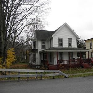 4th image of 14 Benton Ave