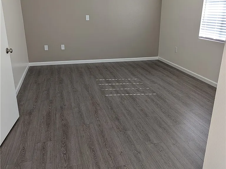 28101 Grosse Point Dr — Photo 16