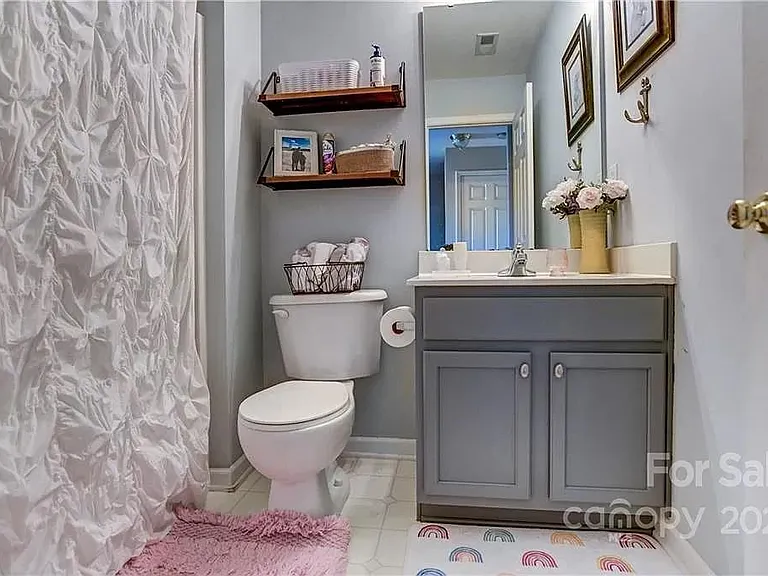 9712 Bailey Rd — Photo 18
