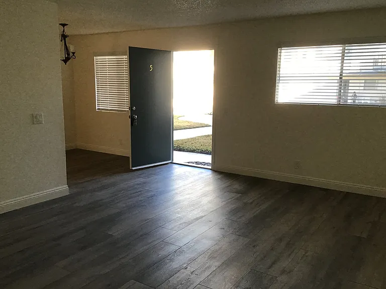 5036 West St #5-L-8 — Photo 4