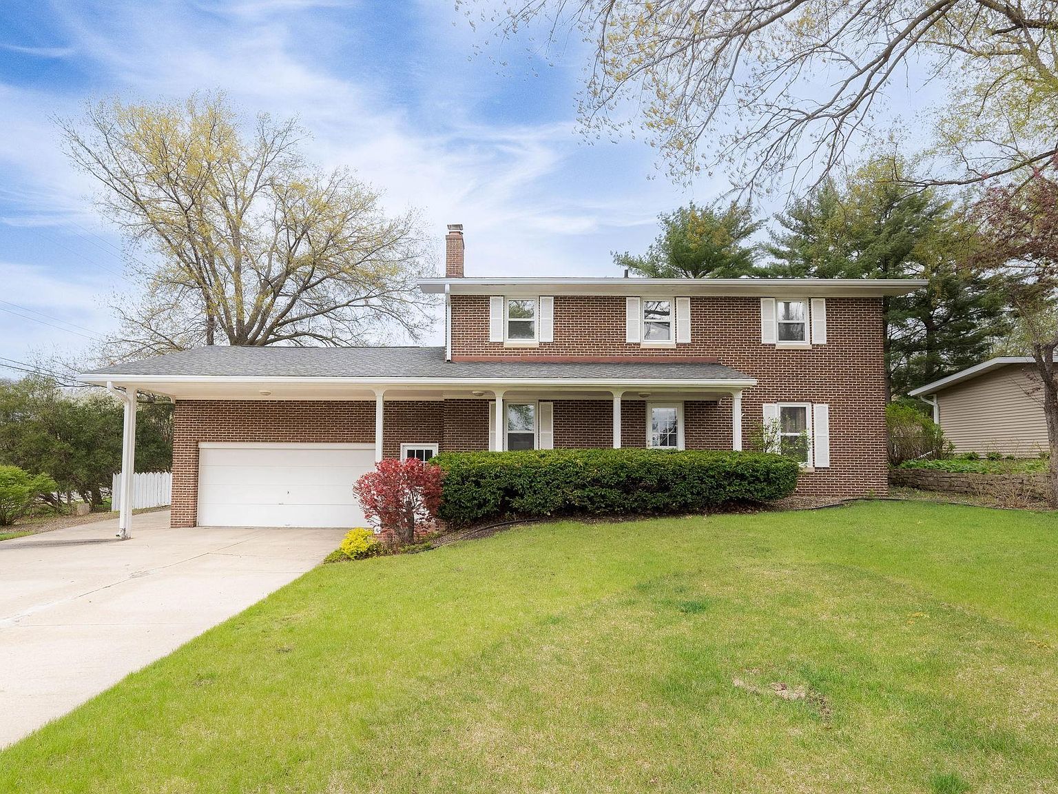 1617 W 18th St, Cedar Falls, IA 50613 | Zillow