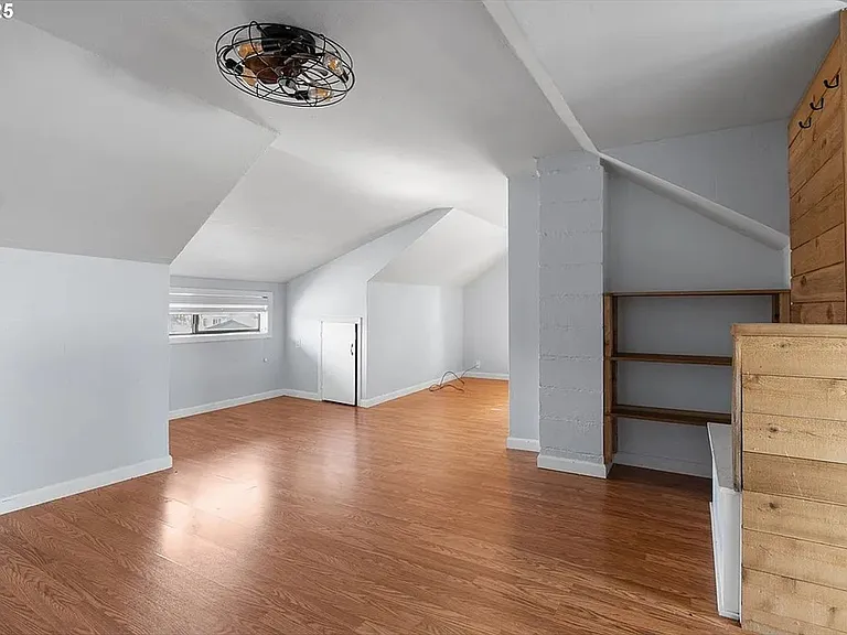 1021 Deal St — Photo 20