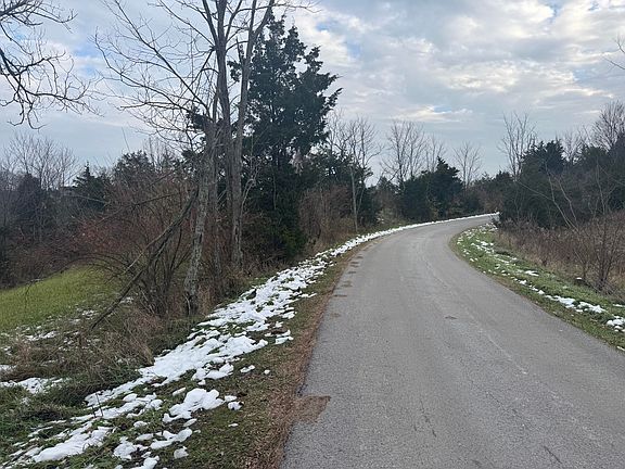 5th image of Kelly Rd