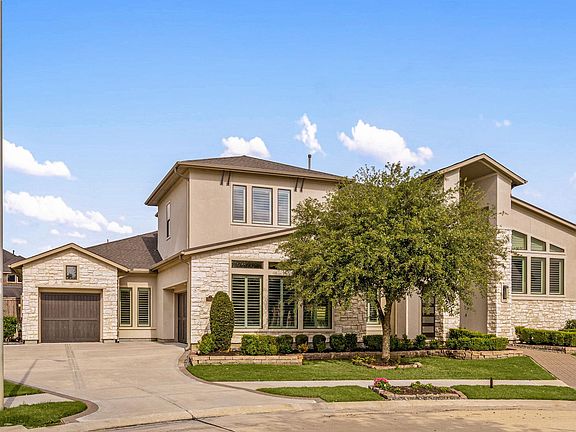 3rd image of 28014 Skyhaven Ln
