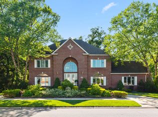 7412 Forest Ridge Dr, Schererville, IN 46375