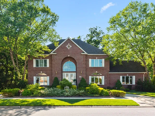 7412 Forest Ridge Dr, Schererville, IN 46375