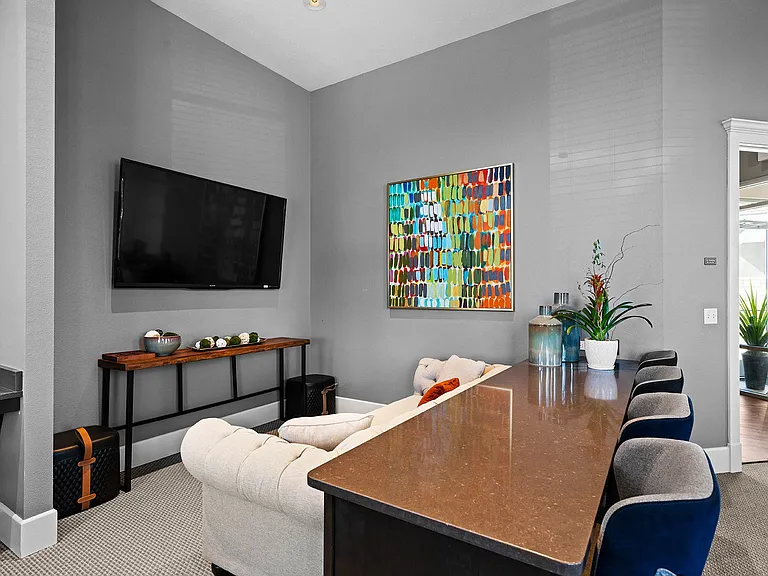 Quinn Crossing Apartments — Photo 7