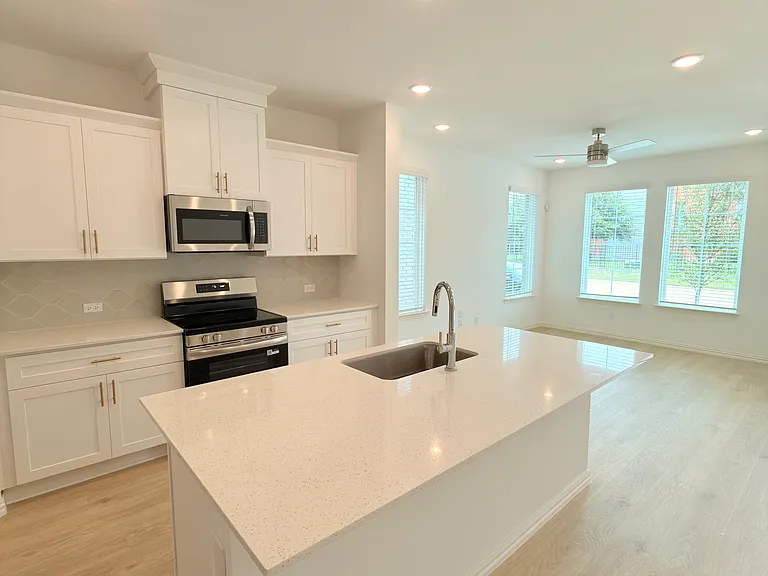 5328 Springlake Pkwy — Photo 3
