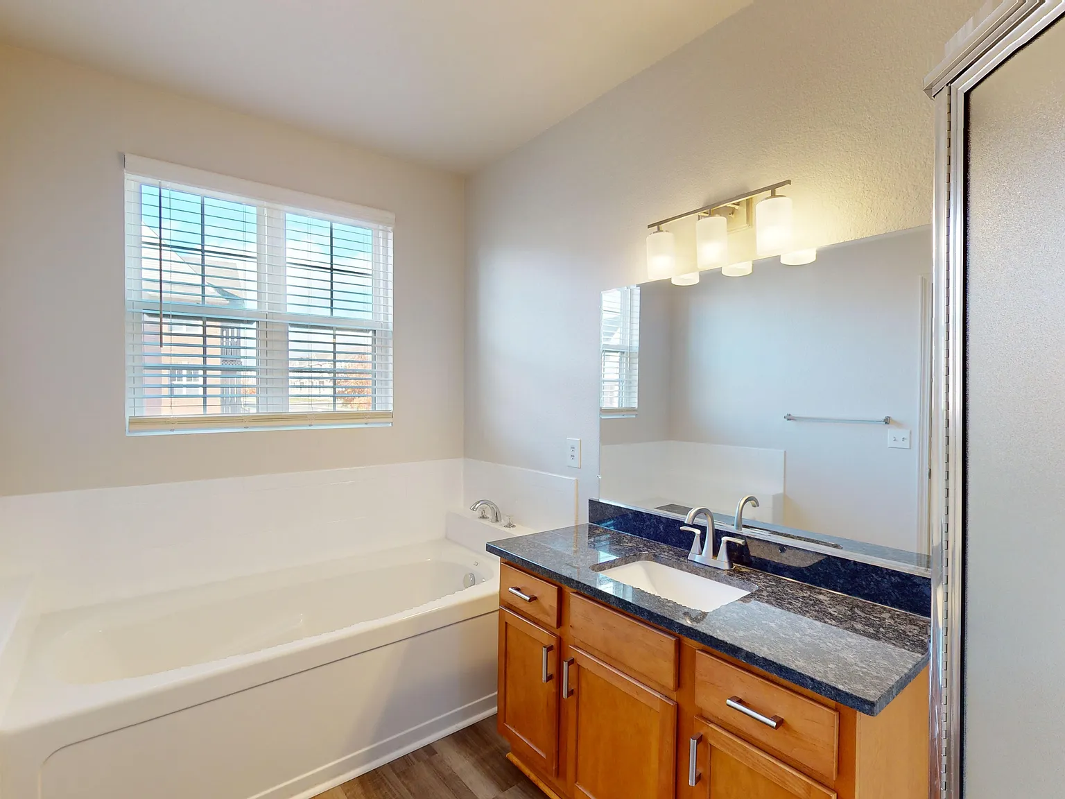 Kirkway Apartments — Photo 3