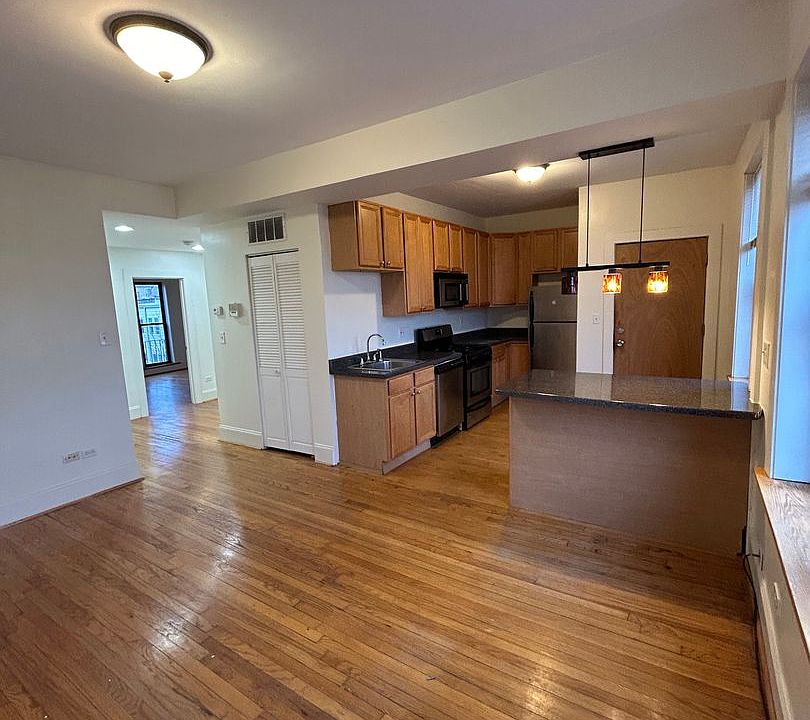 1st image of 3549 N Whipple St #2