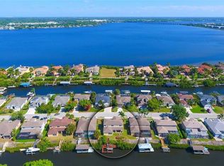 3716 5th Ave NE, Bradenton, FL 34208