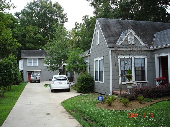 2nd image of 835 Stephenson St