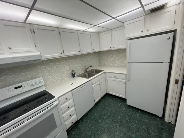 3740 Inverrary Dr, Fort Lauderdale, FL