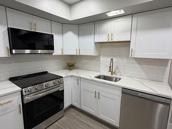 5th image of 503 Bunker Hill Rd