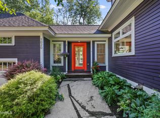 1020 Simonds Rd, Williamstown, MA 01267