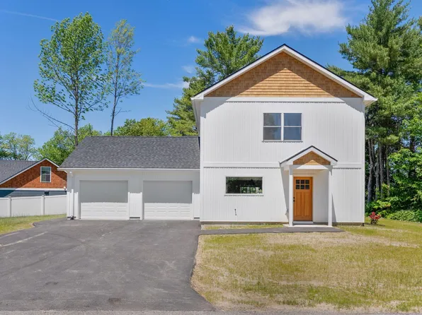 11 Village Green Circle, Oakland, ME 04963