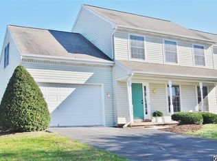 4058 Parkside Ct, Mount Joy, PA 17552