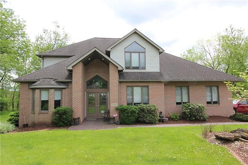 1st image of 324 Newbury Dr