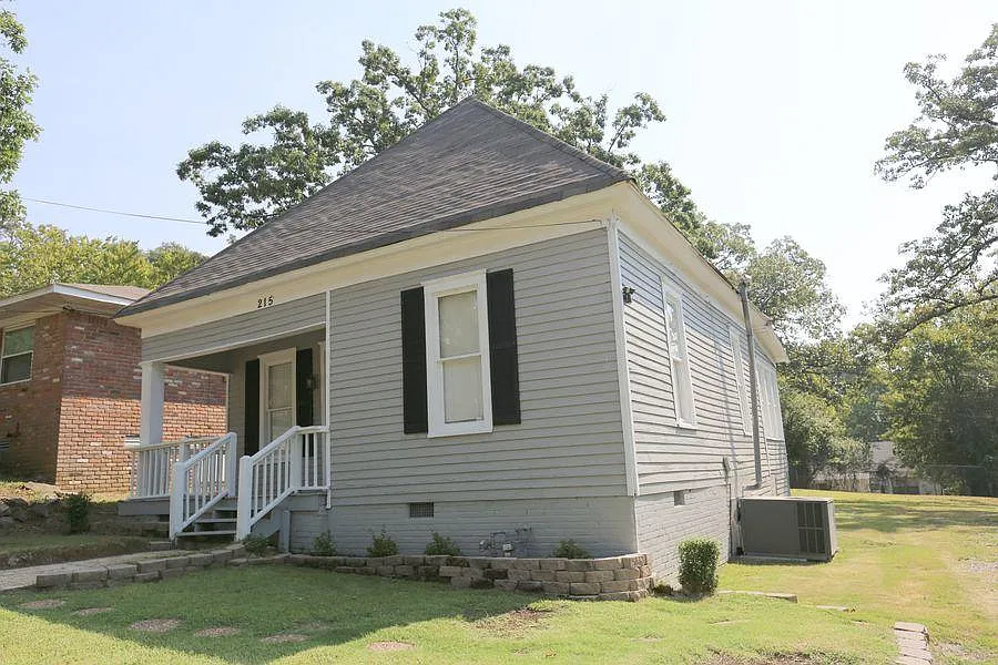 2 bed, 1300 sqft, $1,195 — Photo 3