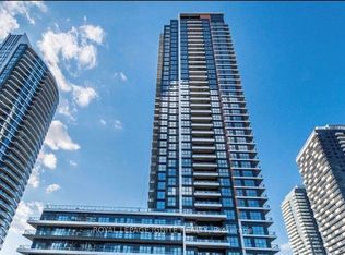 15 Watergarden Dr #412, Mississauga, ON L5R 0G8