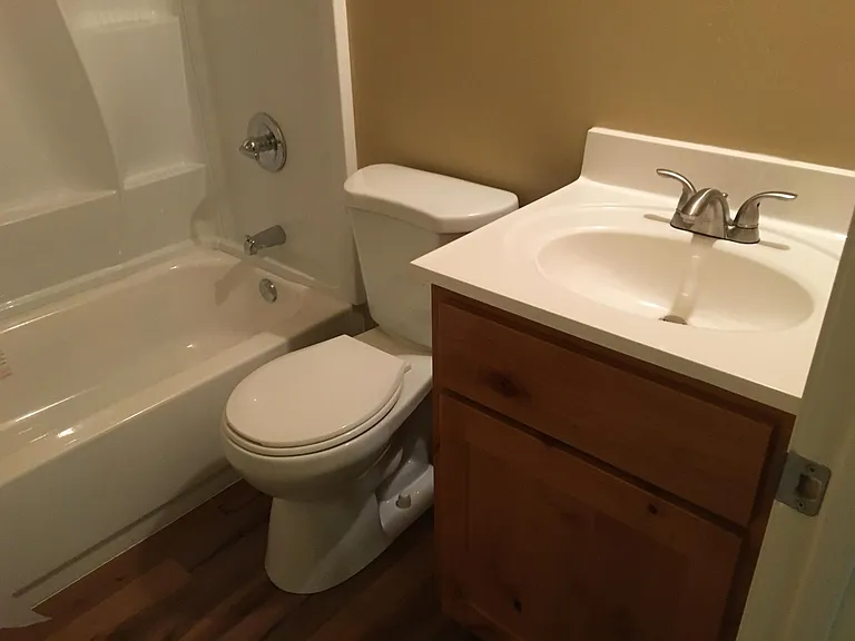 6322 Pine St #2 — Photo 10