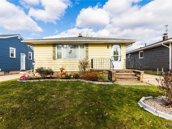 396 Cleveland Dr, Buffalo, NY 14223