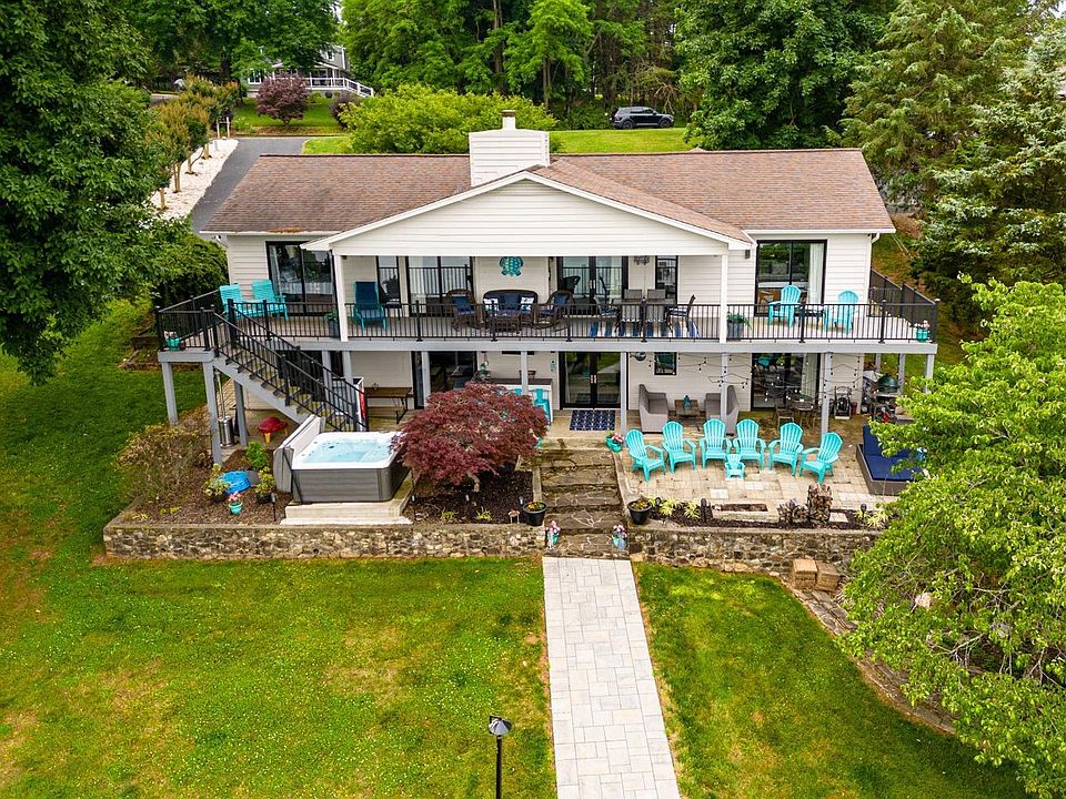 1st image of 244 Pine Knob Cir