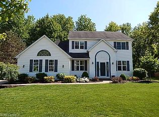 26947 Glenside Ct, Olmsted Township, OH 44138