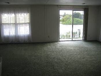 5th image of 398 NE Jade Cir