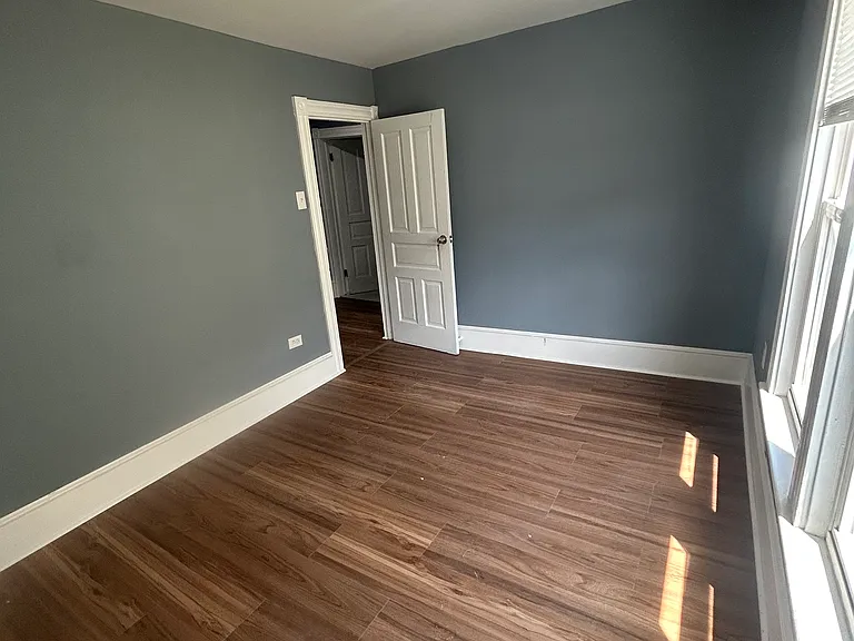 106 Center Ave — Photo 14