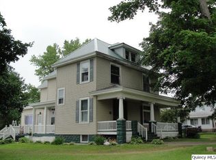 317 W Collins St, Mendon, IL 62351