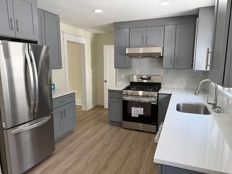 22B Forest Ave #2 — Photo 3
