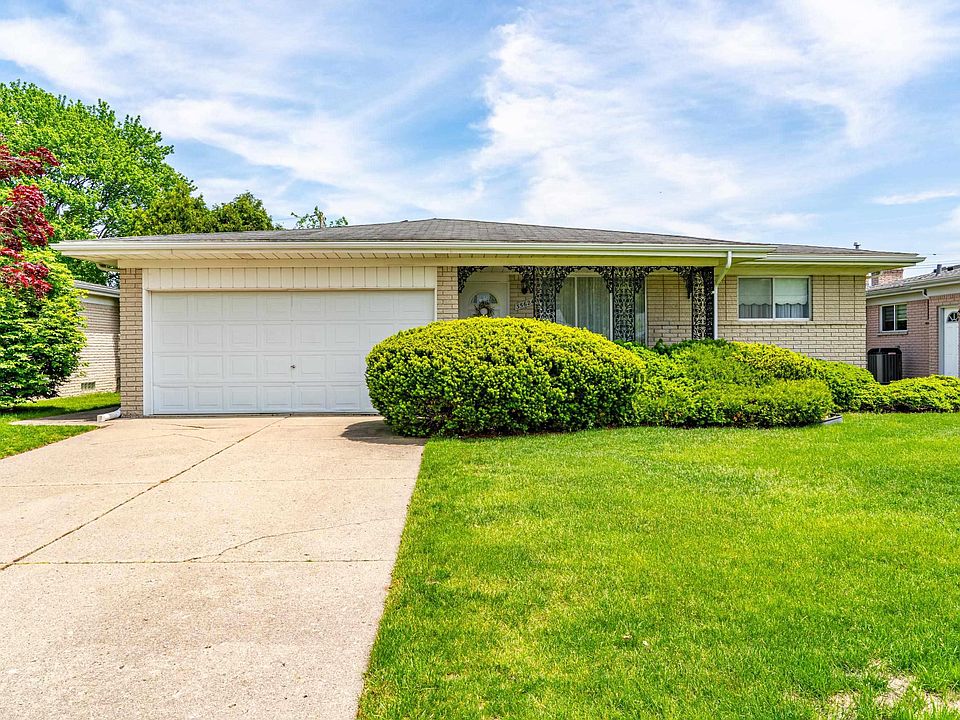1st image of 35624 Bonneville Dr