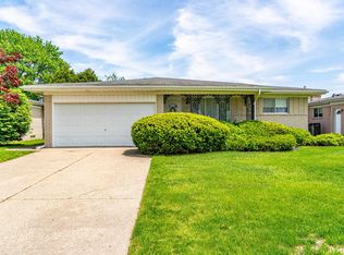 35624 Bonneville Dr, Sterling Heights, MI 48312