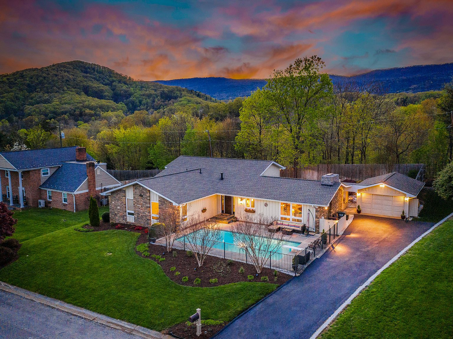 1024 Stonegate Dr, Salem, VA 24153 Zillow