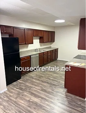 504 North Beadle Drive - C — Photo 2