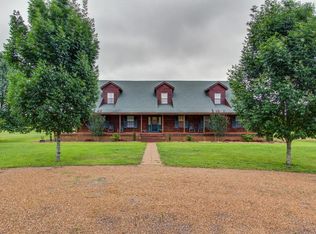 2011 Friendship Ln, Chapel Hill, TN 37034