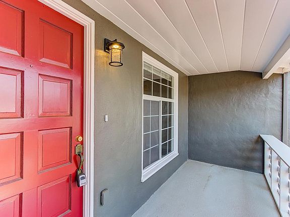 3rd image of 1528 Sweetwood Dr