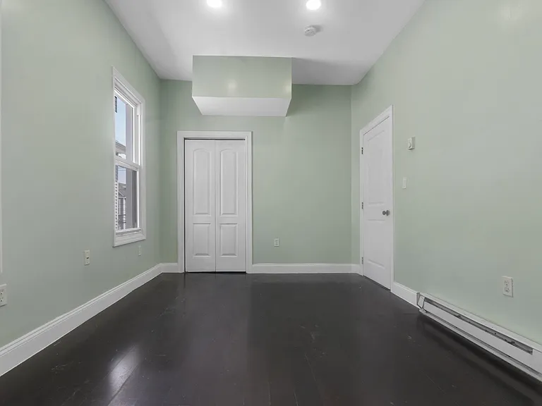 271 Cator Ave #2 — Photo 7