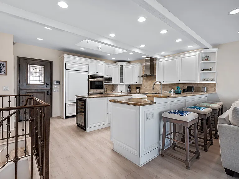11844 Beach Club Way — Photo 13