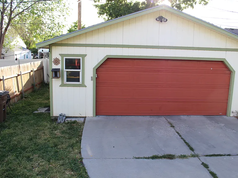 1382 S Green St — Photo 55