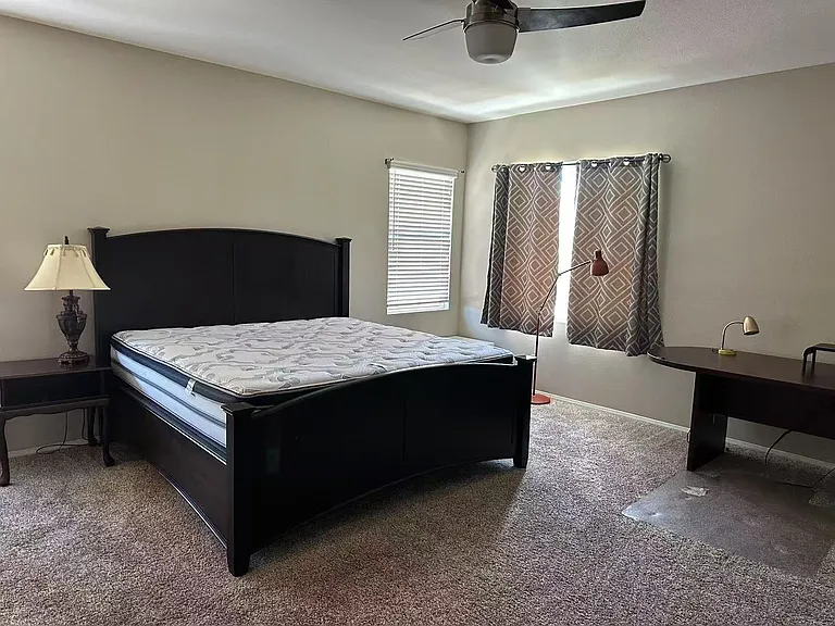 22412 Hawthorn Ave — Photo 12